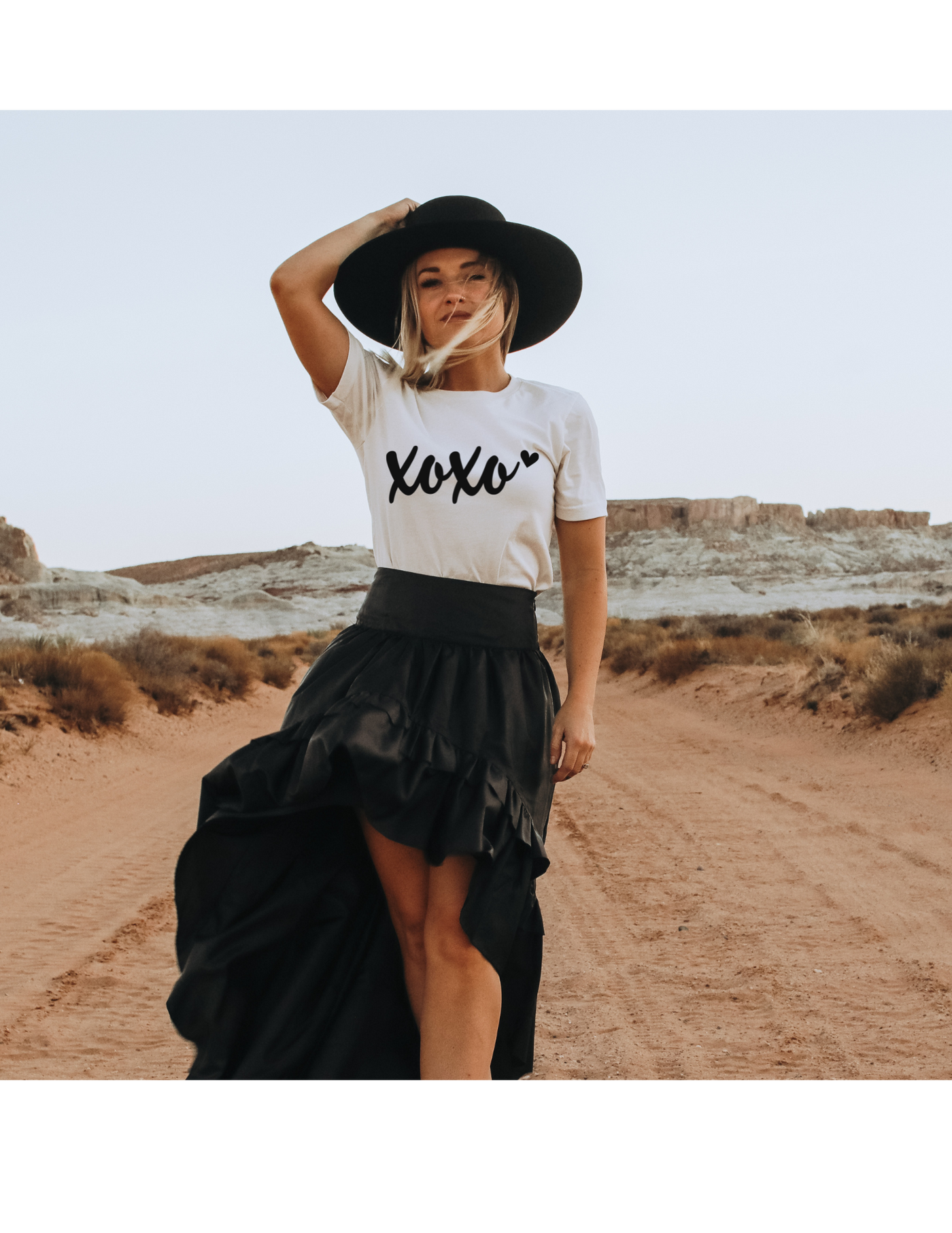 XOXO Unisex t-shirt